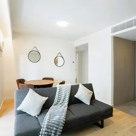 Apartment Modern With Balcony And Pool By Homing Lisbon